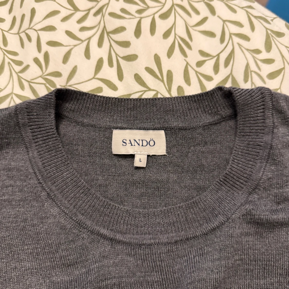 Mörkgrå stickad tröja från Sandö - 2