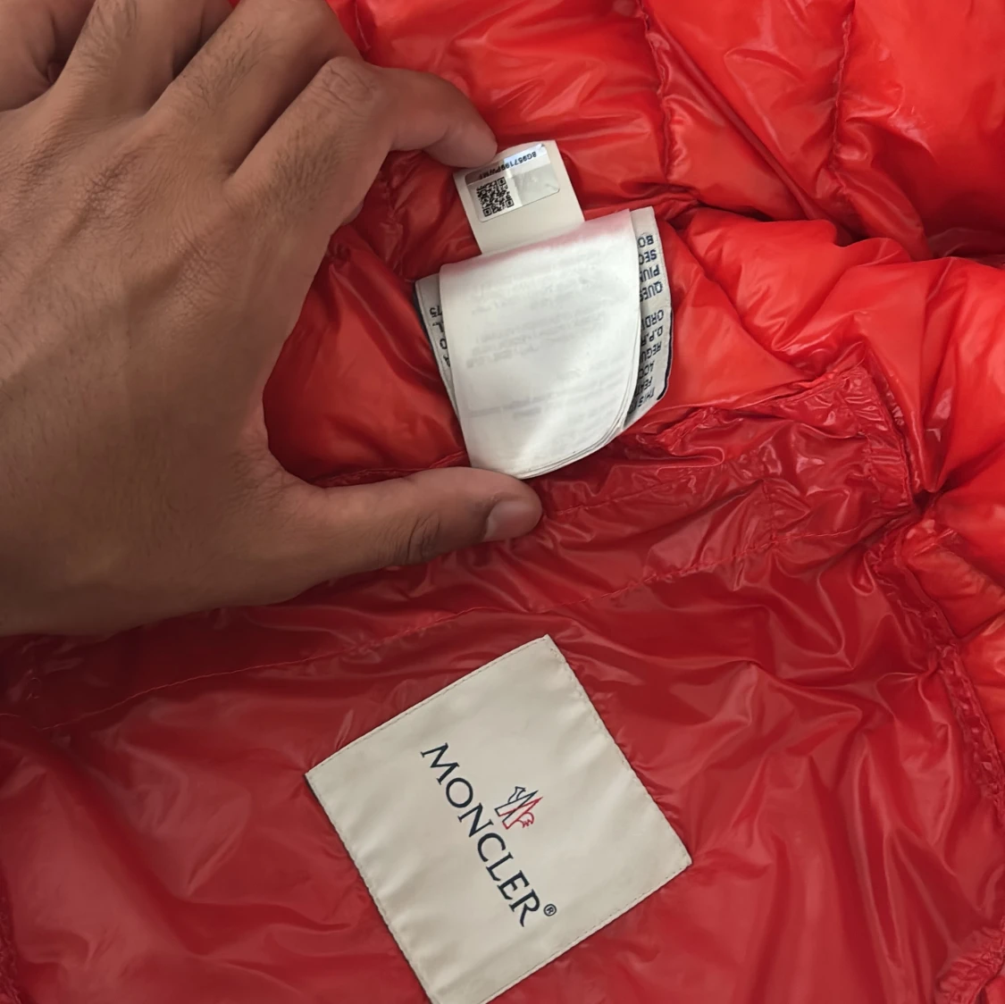 Röd dunjacka från Moncler - 4