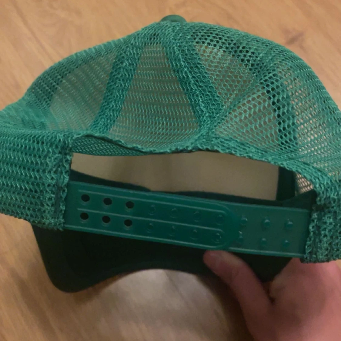 Grön och vit NOCCO truckerkeps - 1