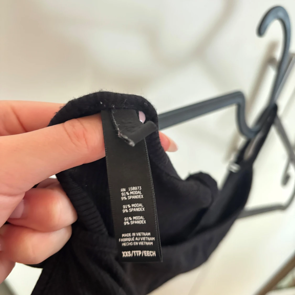 Svart långklänning från SKIMS - 2