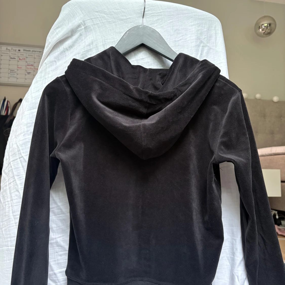 Svart Juicy Couture tröja - 1