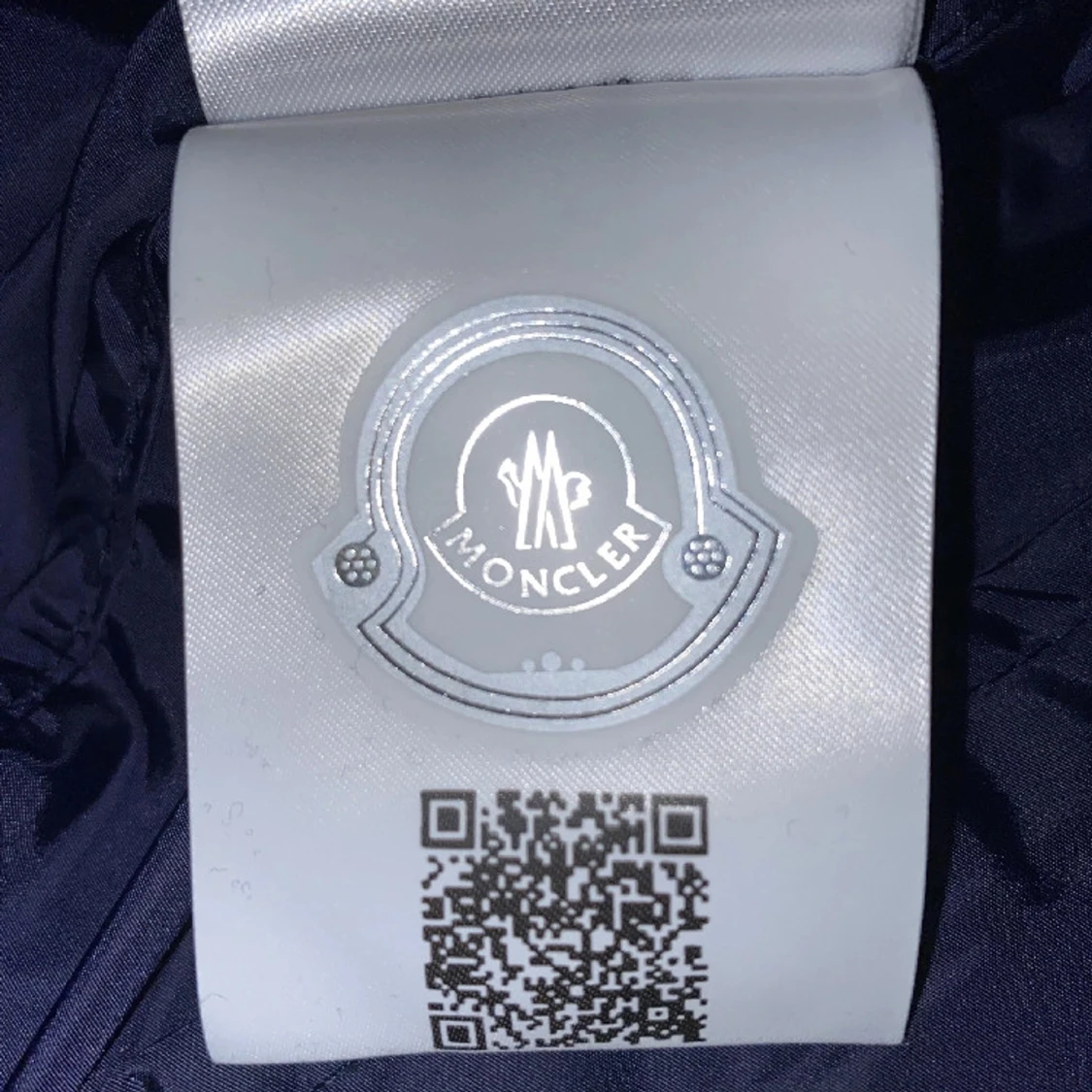 Mörkblå vindjacka från Moncler med huva - 2