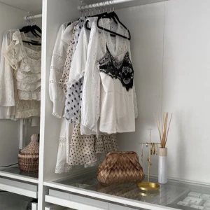 Mystery Bag - Skriv din storlek samt önskemål om du har några så sätter jag ihop en mystery bag med 3 plagg som överstiger 200kr i värde🩷