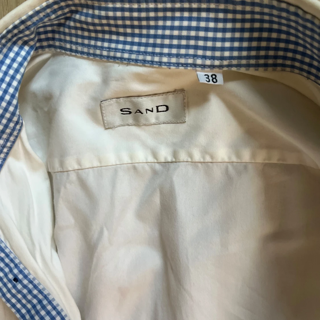 Vita skjortor från Sand och Whyred - 1