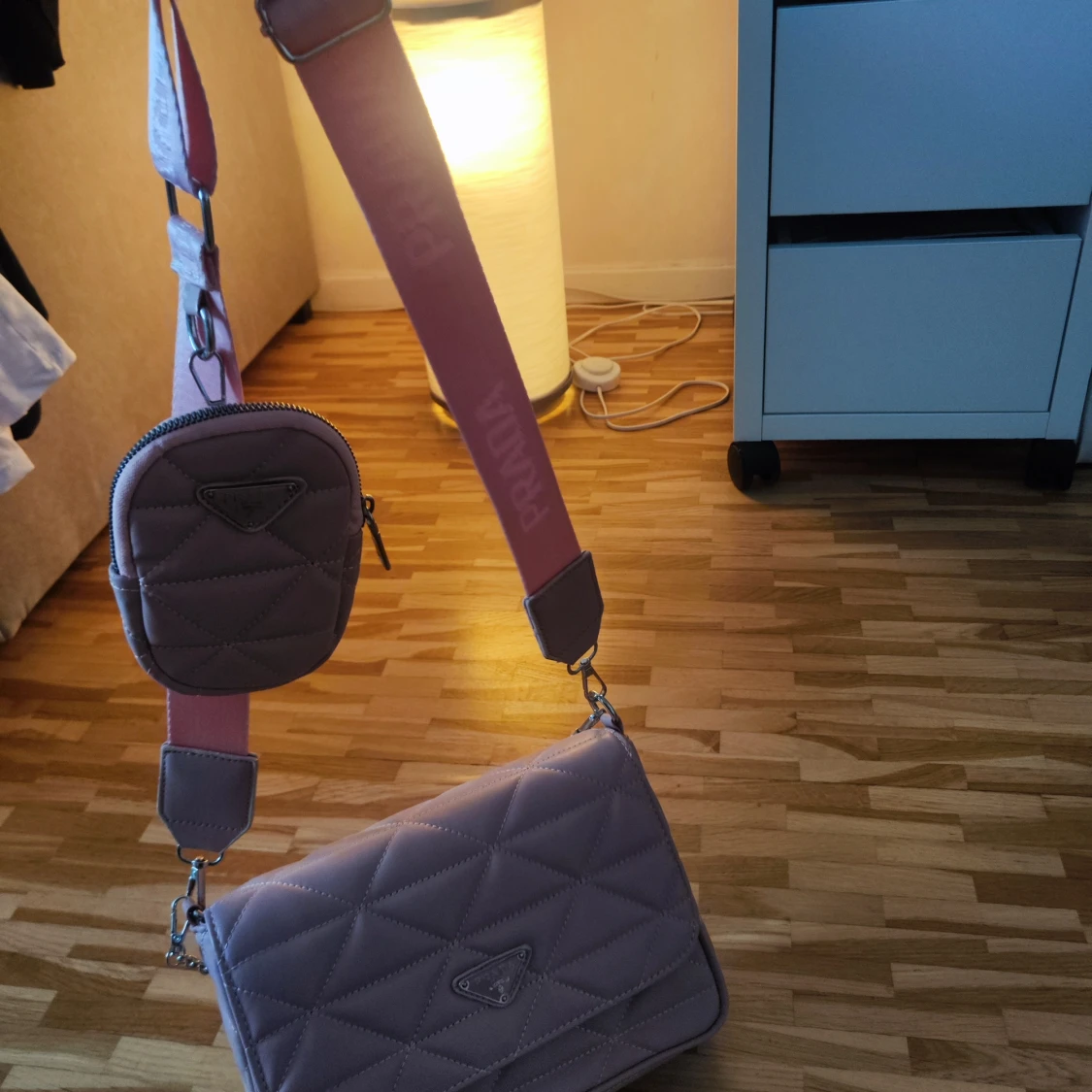 Rosa quiltad axelväska  - 3