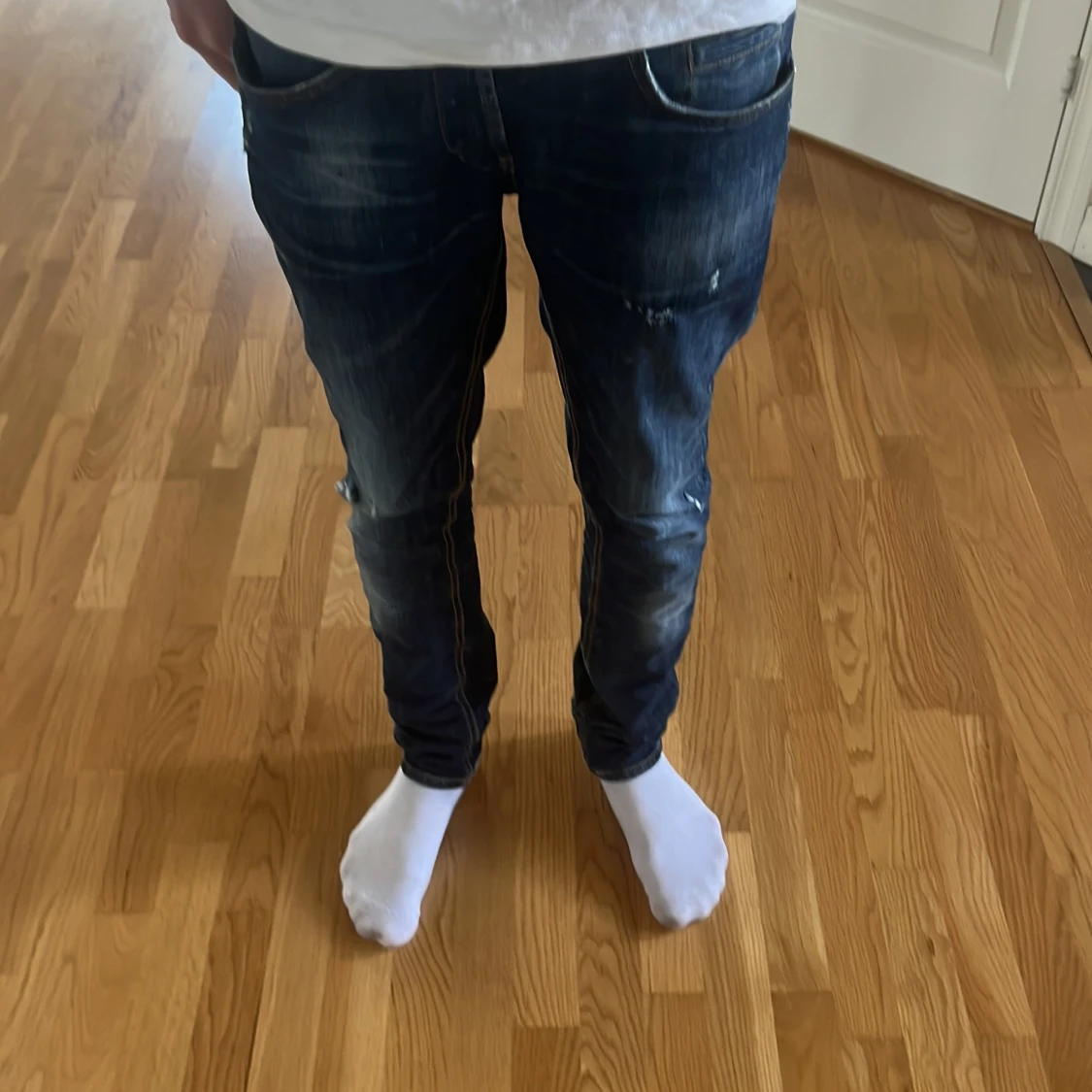 Mörkblå slim jeansbyxor