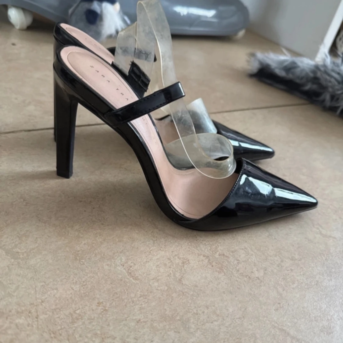 Svarta klackskor med transparent rem från Zara Trafaluc - 2