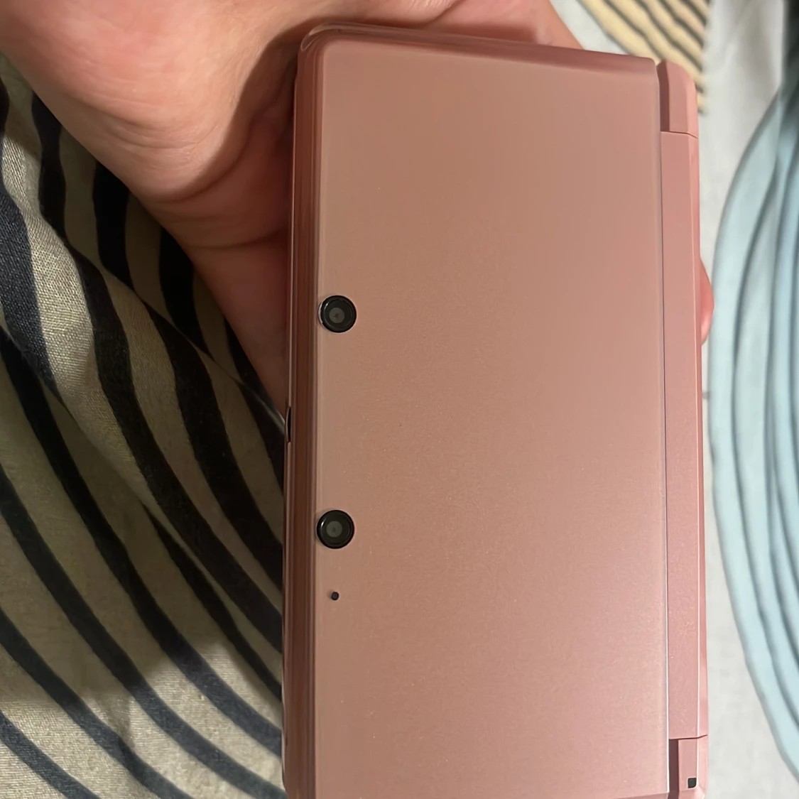 Rosa Nintendo 3DS med laddare och stylus - 1