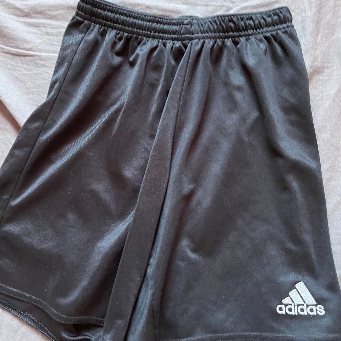 Svarta träningsshorts från Adidas
