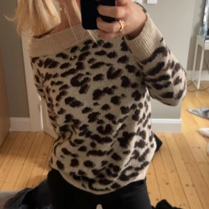 stickad leopardtröja - så fin stickad leopardtröja ❤️(lånade bilder)