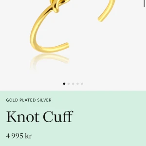Sophie by Sophie armband  - Säljer ett Sophie by Sophie armband i väldigt bra sick ny pris 5000kr och säljer det för endast 3499 pris kan diskuteras vid snabb affär 