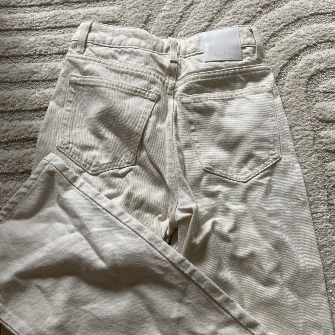 Vita wide leg jeansbyxor - 2