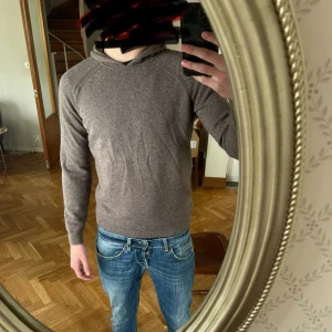 Kashmir hoodie - Riktigt skön Kashmir blend hoodie från Massimo dutti | Kontakta vid frågor och funderingar🤝🥂