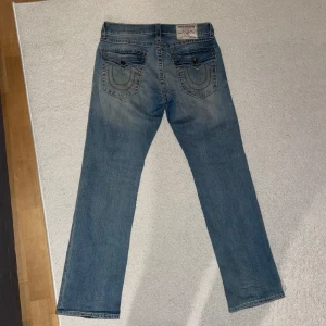 True Religion Jeans - True Religion Jeans / Nästan oanvända / Mycket bra skick / Köpta från deras officiella hemsida / Originalpris cirka 3000kr