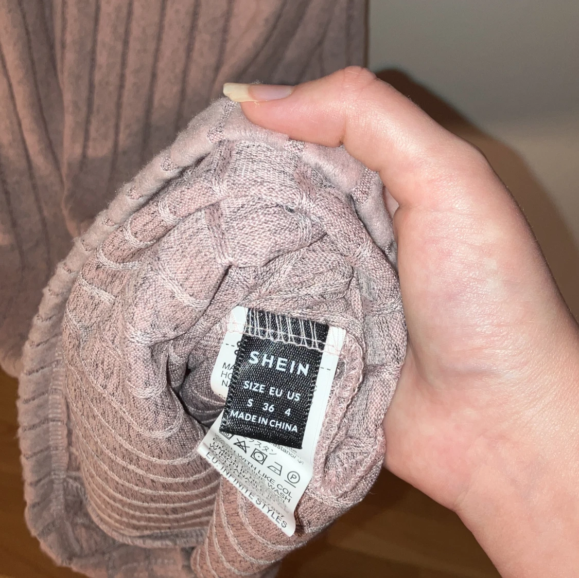 Ljuslila ribbad klänning från SHEIN - 2