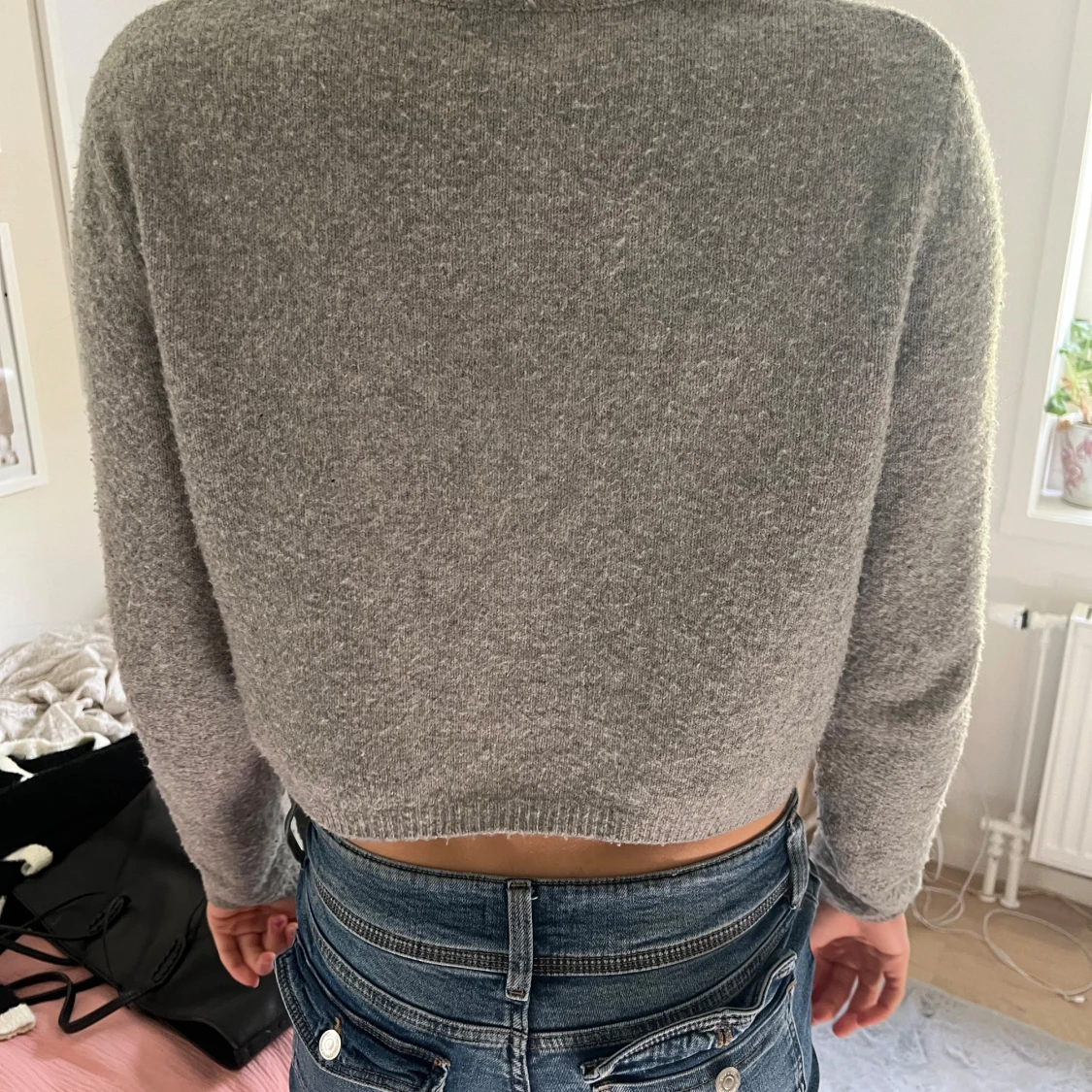 KÖP PÅ MIN VINTED EVELINEKARLSS Jättefin grå kofta från stradivarius - 2