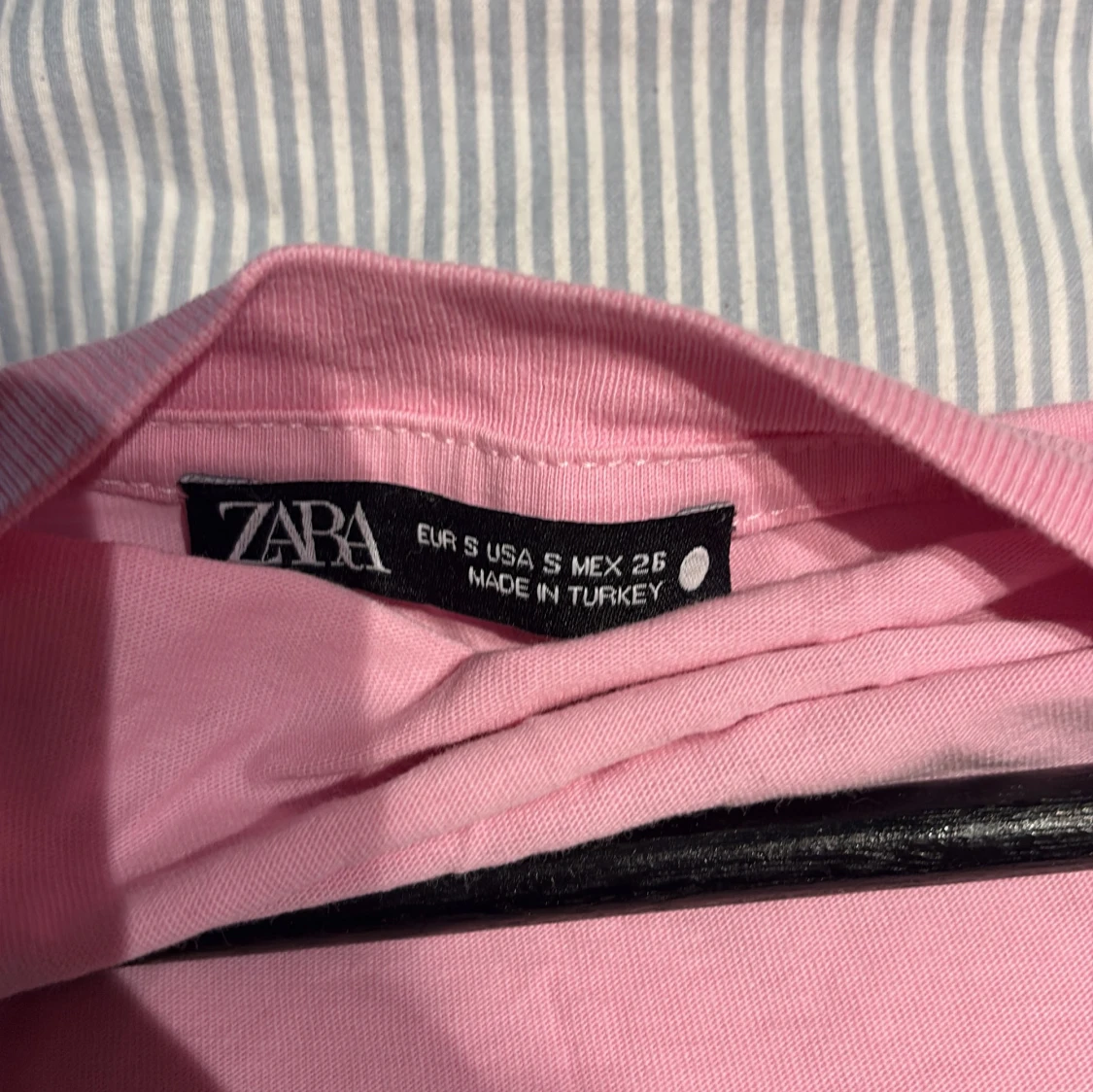 Rosa t-shirt från Zara - 2