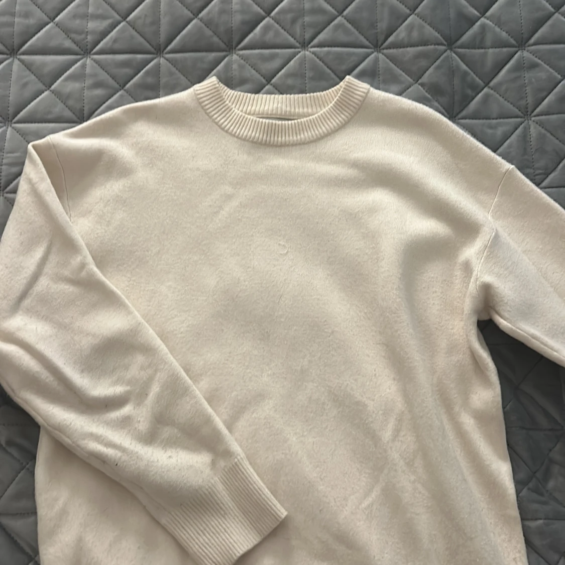 Beige stickad tröja från Zara