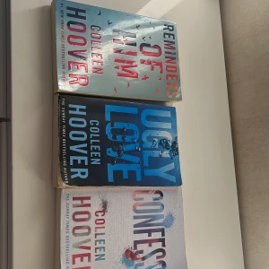 Reminders of Him, Ugly Love, Confess - Tre populära romaner av Colleen Hoover – perfekta för dig som älskar starka känslor, relationer och spännande händelser. Alla tre böckerna har ett bra skick, men det finns lite skorpor och böjningar nån stans. Böckernas originala pris totalt är 740kr, men pga av att dom inte är nyskick så säljer jag dom för halva priset= 370kr!!