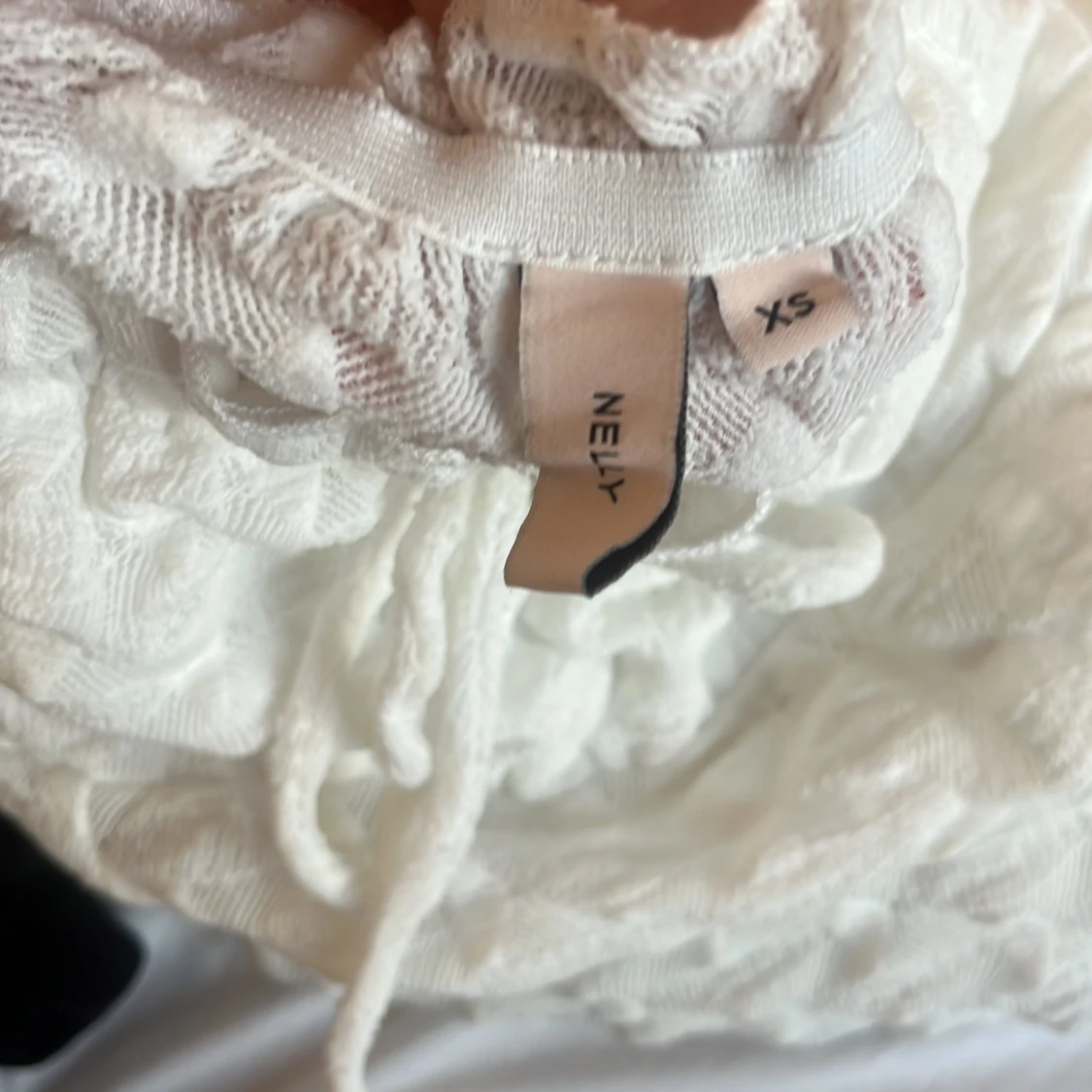 Vit offshoulder spetsblus från Nelly - 3