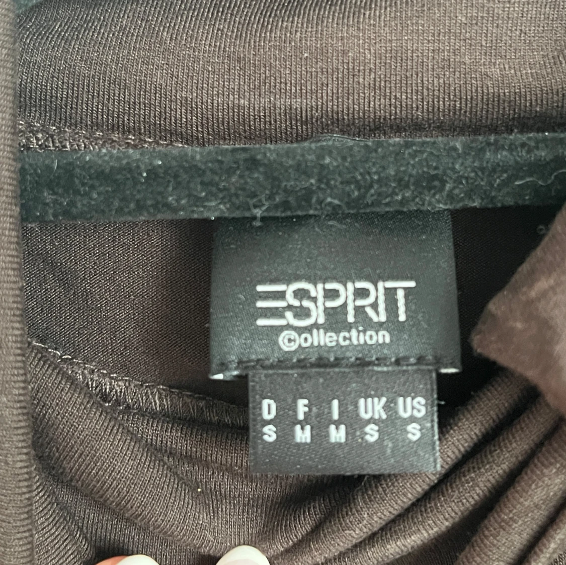 Brun ärmlös topp med knyt från Esprit - 2