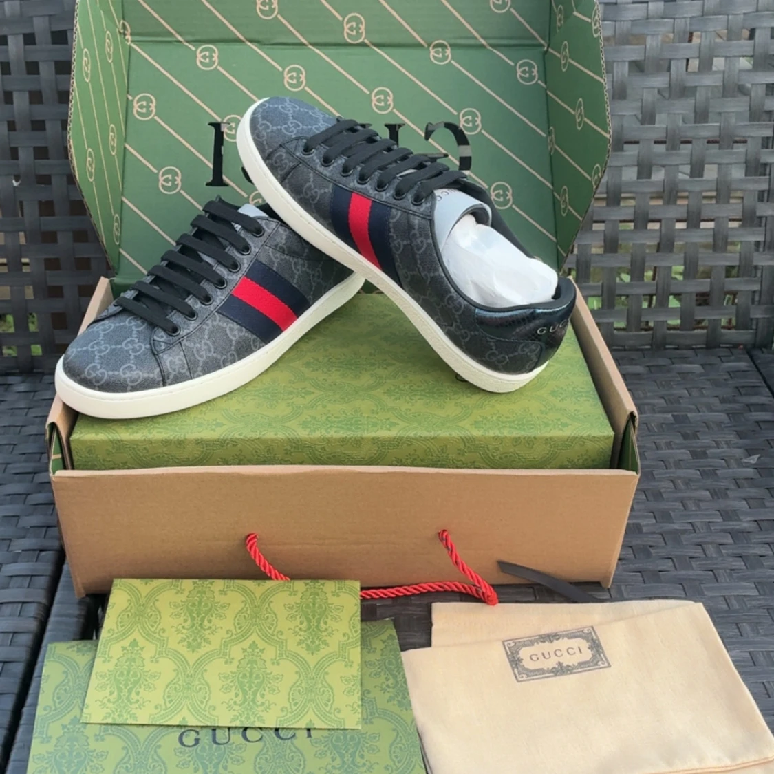 Gucci sneakers med GG-mönster, strl 43