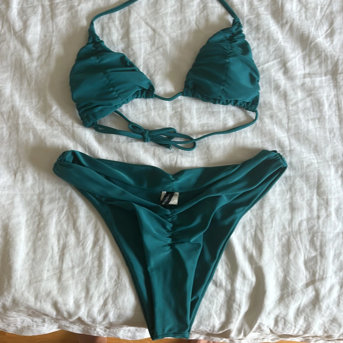 Turkos bikini med snörning från prettylittlething  - 1