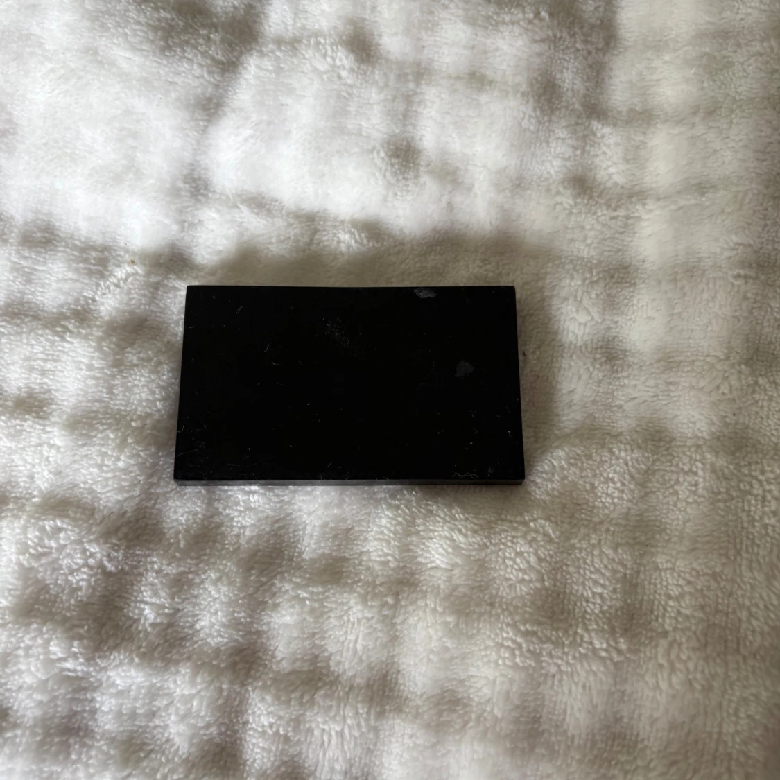 Svart sminkspegel i kompakt format - 1