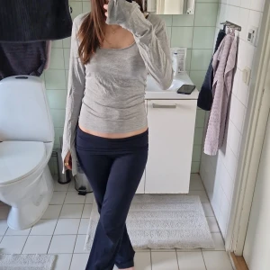 Gina tricot long sleeve shirt  - Gina tricot long sleeve shirt, grey, size M, good condition 