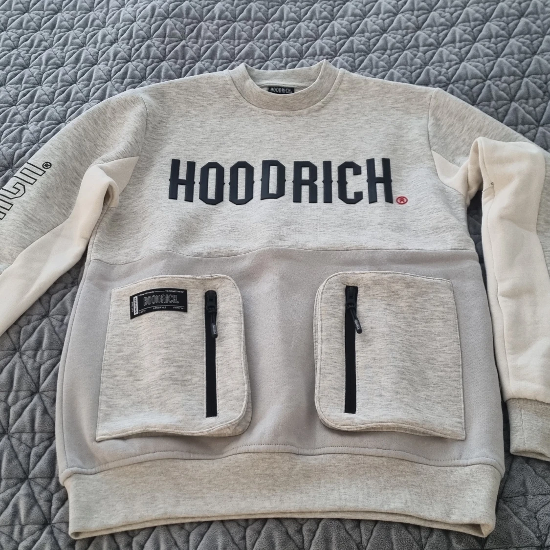 Grå Hoodrich sweatshirt med fickor