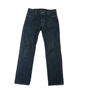 Jeans - Weekday barrel jeans. W29