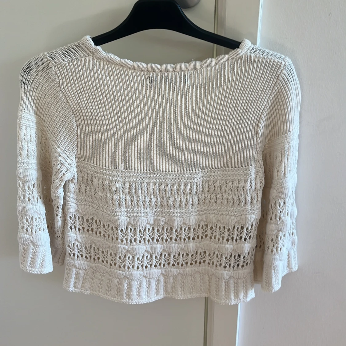 Beige stickad tröja från MNG - 1