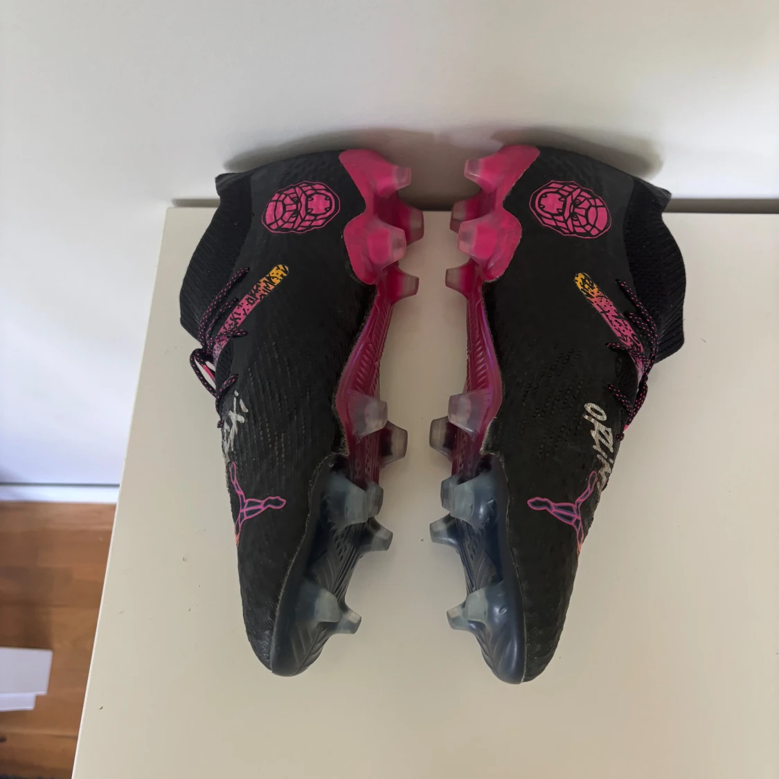 Svarta Puma fotbollsskor limited edition - 2