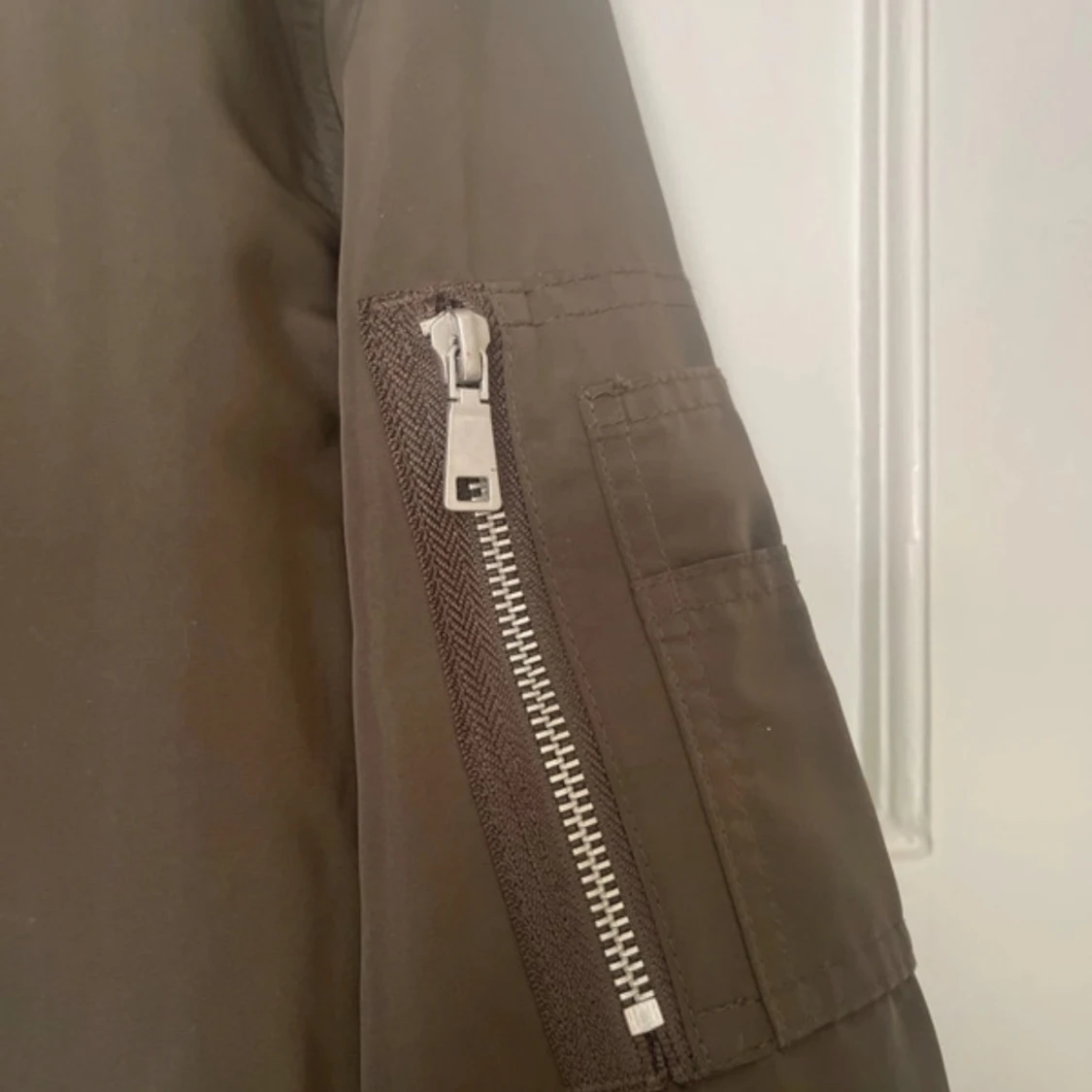 Olivgrön bomberjacka från Celio* - 4