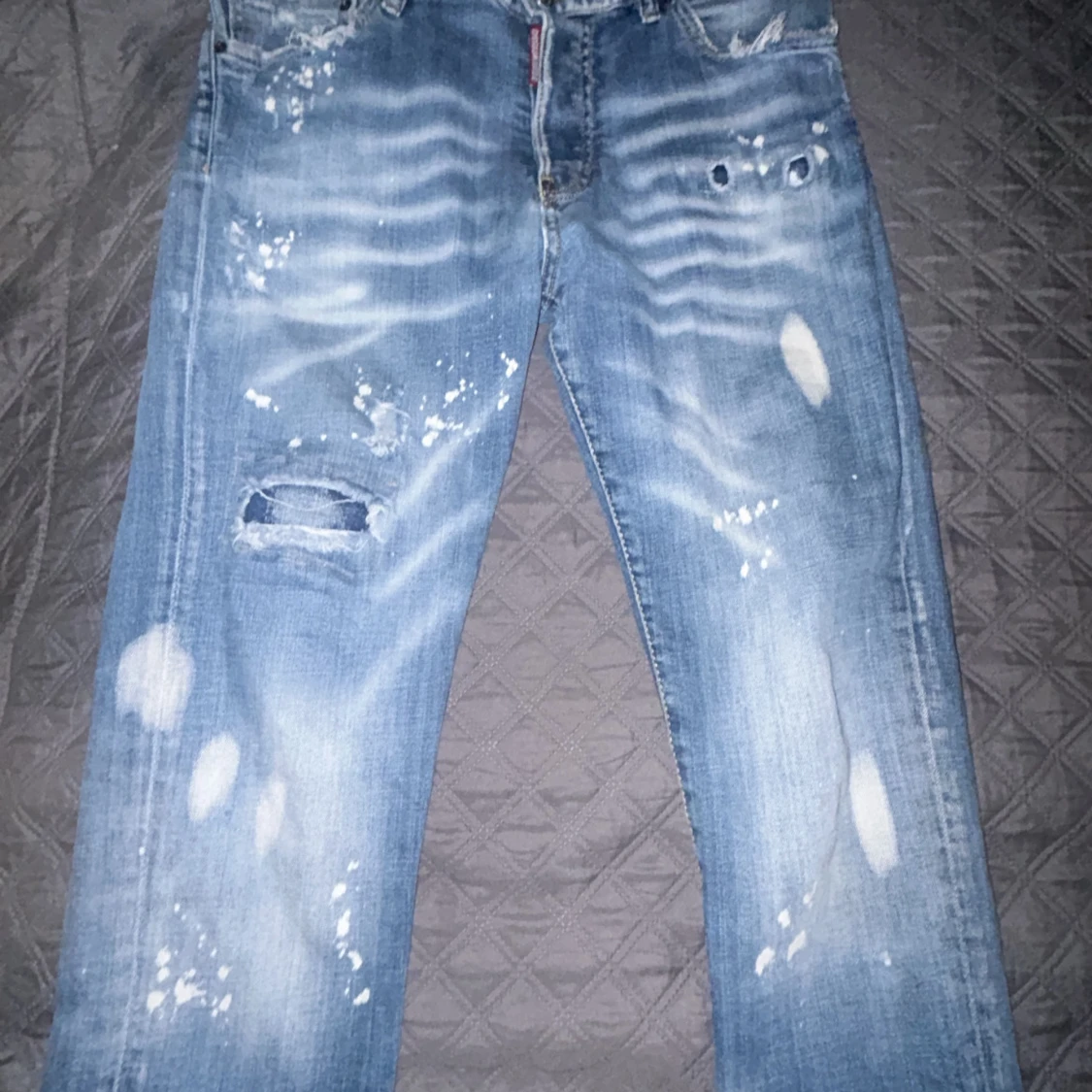 Dsquared2 ljusblå slitna jeans