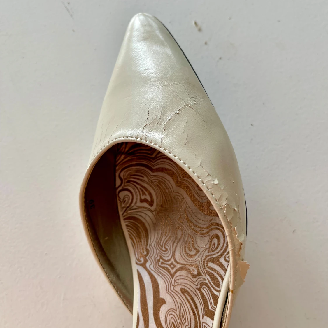 Vita kitten heals med axelrem - 2