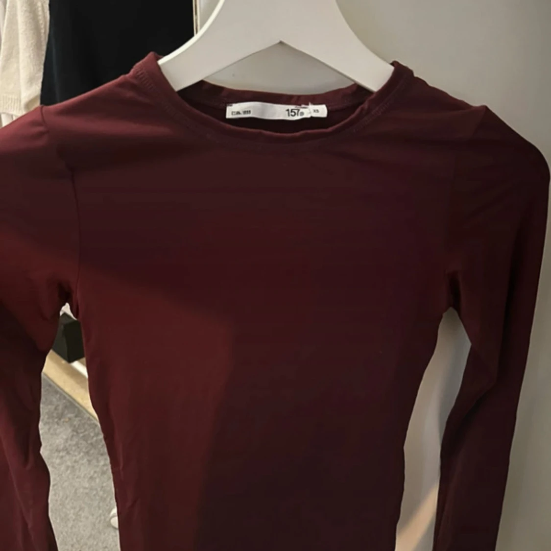 Vinröd långärmad topp från 157