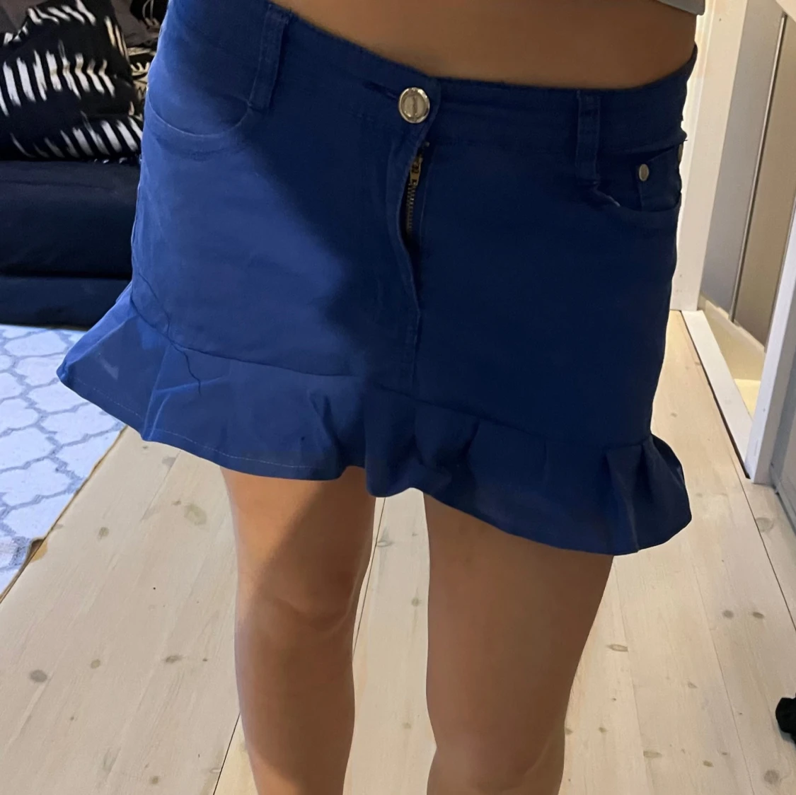 Lågmidjad Blå volangkjol