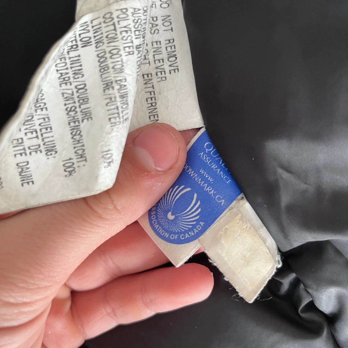 Svart dunjacka med pälskant från Canada Goose - 3