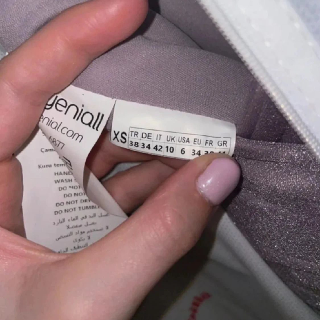 Ljuslila långklänning från Abiyenial - 1