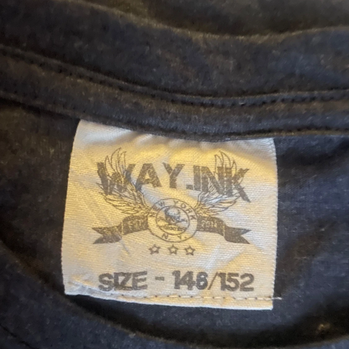 Mörkgrå t-shirt med tryck från WAY INK - 2