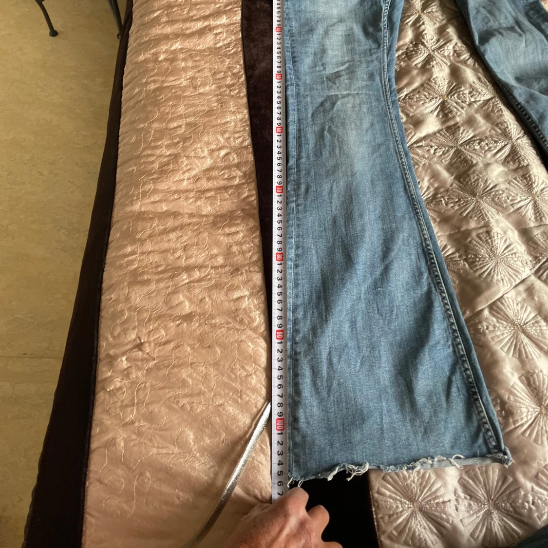 Blå bootcut jeans från MNG Denim - 4