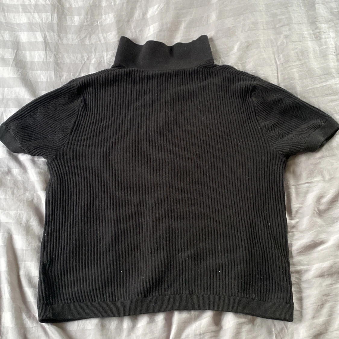 Svart stickad skjorta  - 2