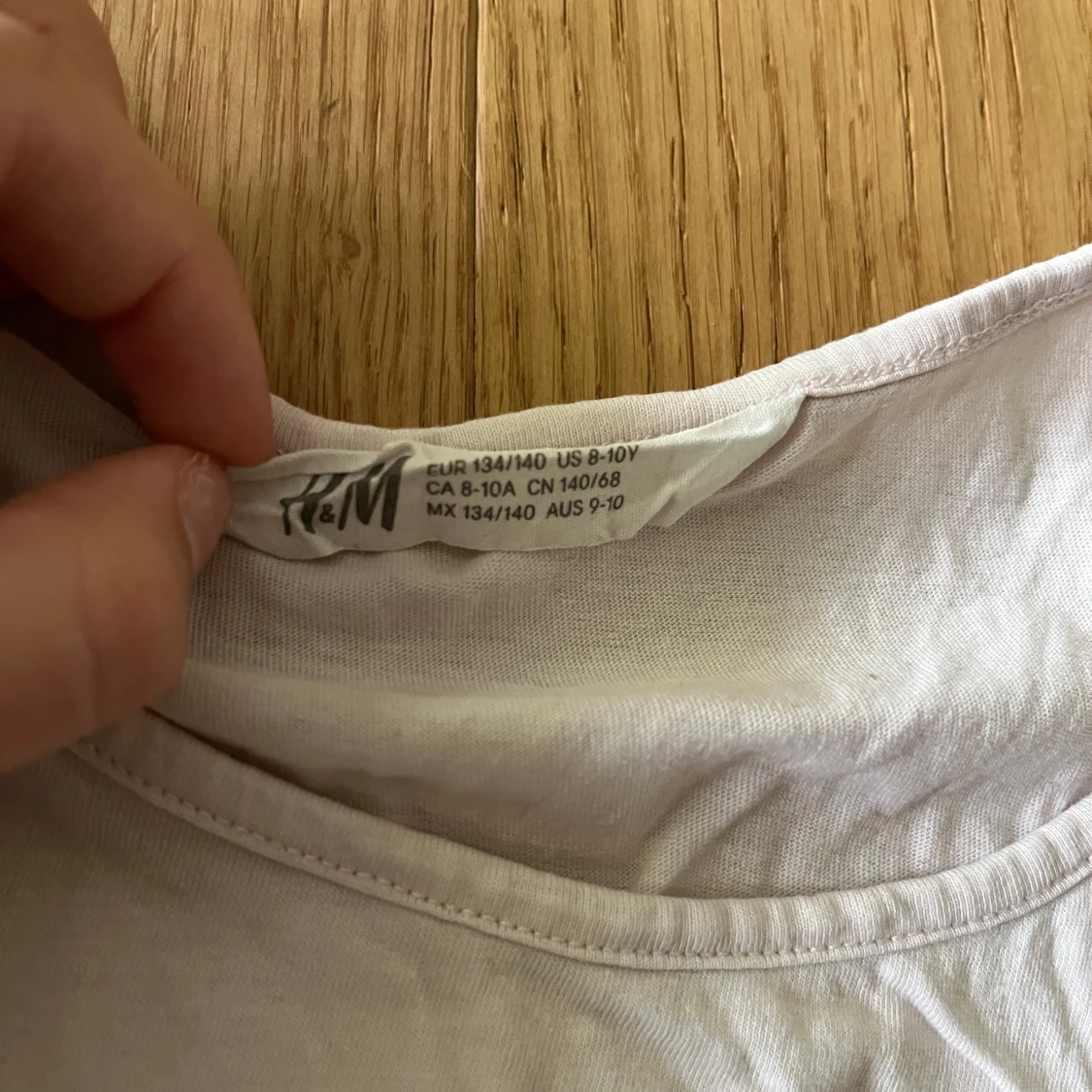 Vit linnetopp med blommigt tryck H&M - 2