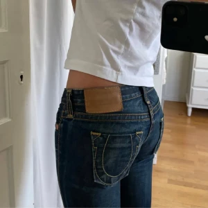 true religion jeans - använd köp nu! midja:82 innerben:91🌟