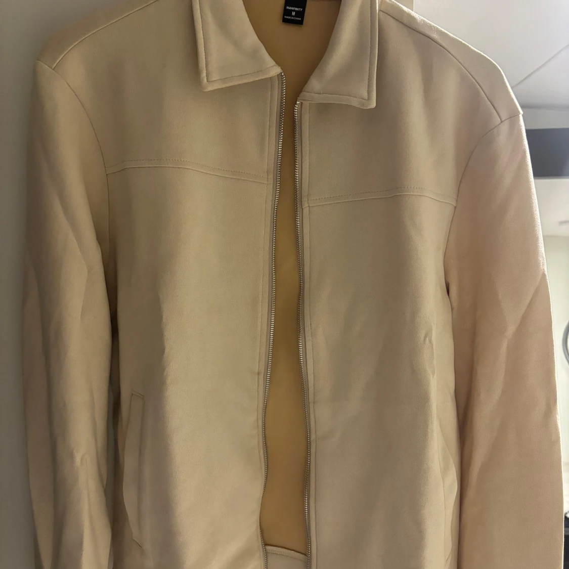 Beige mockajacka från H&M!