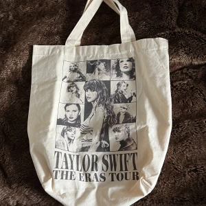 Taylor swift tote bag - Taylor Swift tote bag från the eras tour 