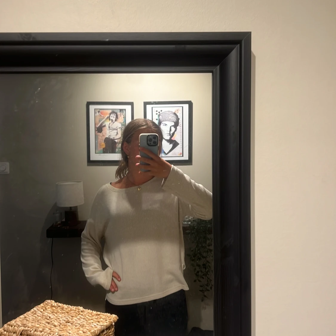 Beig tunn stickad tröja med avslappnad passform