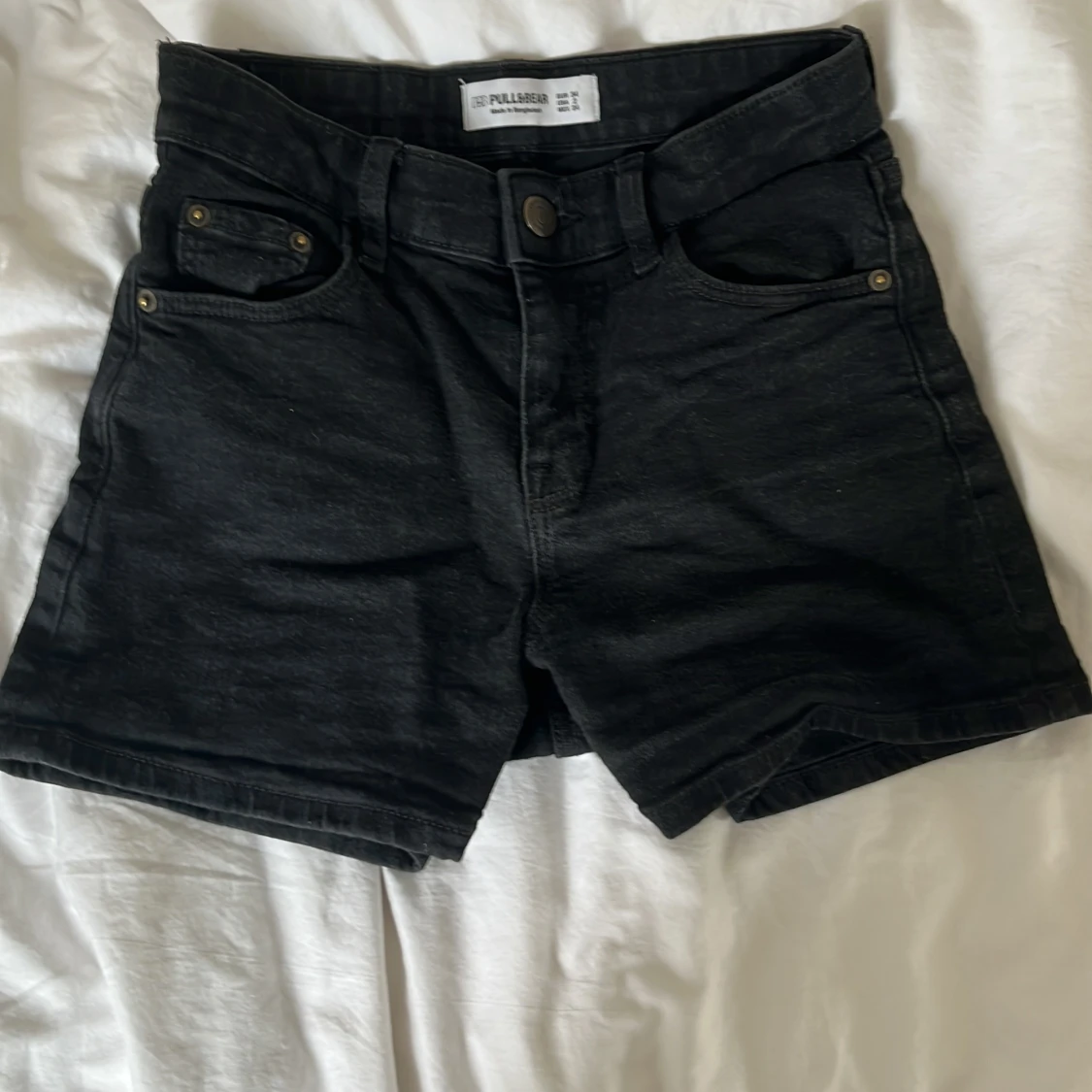 Svarta jeansshorts från Pull&Bear - 2