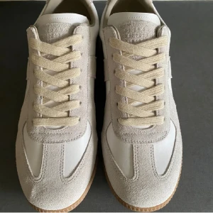 Maison Margiela  - Maison Margiela, box medkommer! 
